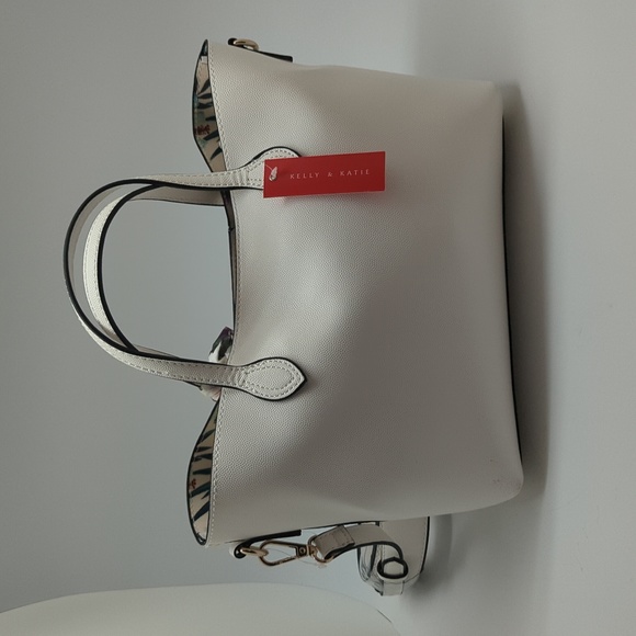 Kelly and Katie ivory purse satchel handbag crossbody - Picture 7 of 10